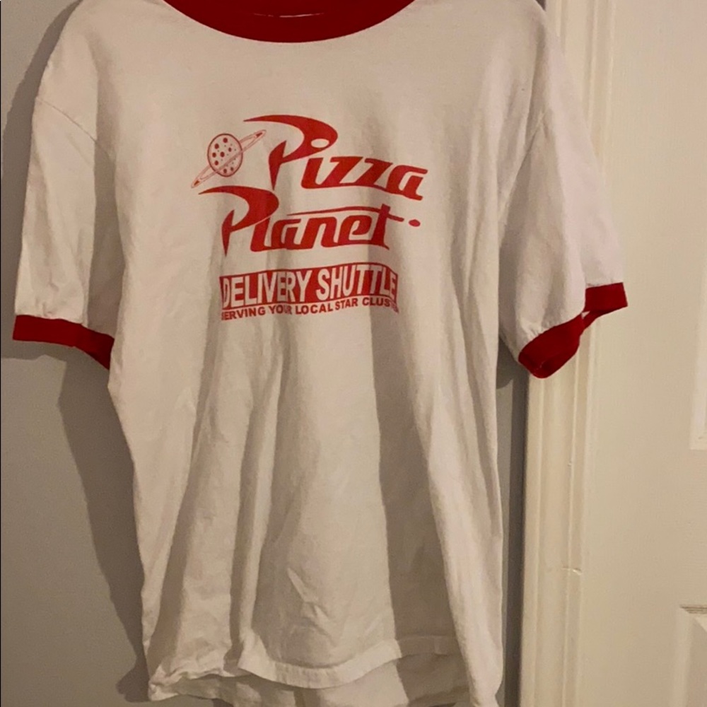 White and red t-shirt